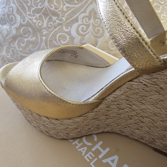 Michael Kors Gabriella Wedge - Picture 12 of 13